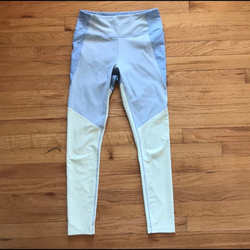 Outdoor Voices 7/8 Leggings Size Small